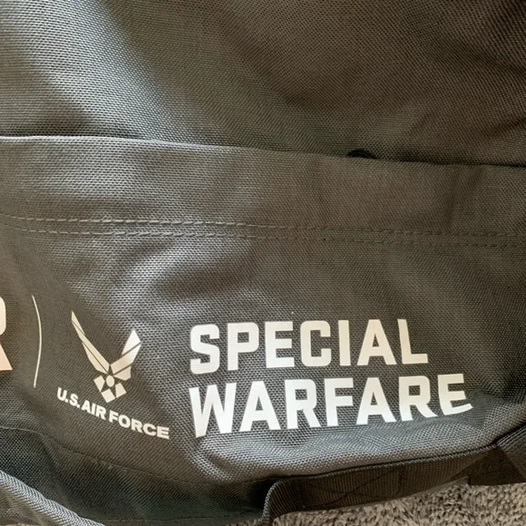 NWOT Gray PAINKLLR US Air Force Special Warfare Workout Sandbag (Never Used) - Picture 3 of 9